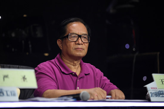 pixiv成年版海报