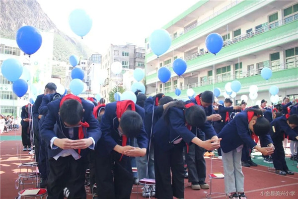 摩羯男和双子女合适吗 尊重摩羯的合适规划海报