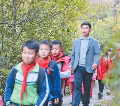 迷晕女朋友视频海报